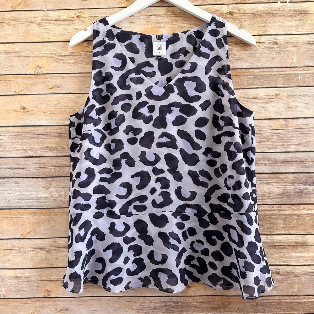 CAbi Blouse Women’s Size Medium Feline Leopard Animal Print Peplum Lilac 5536